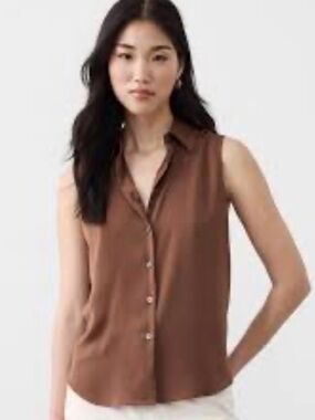 Banana Republic Sleeveless Button-Down Top in Chestnut Brown
